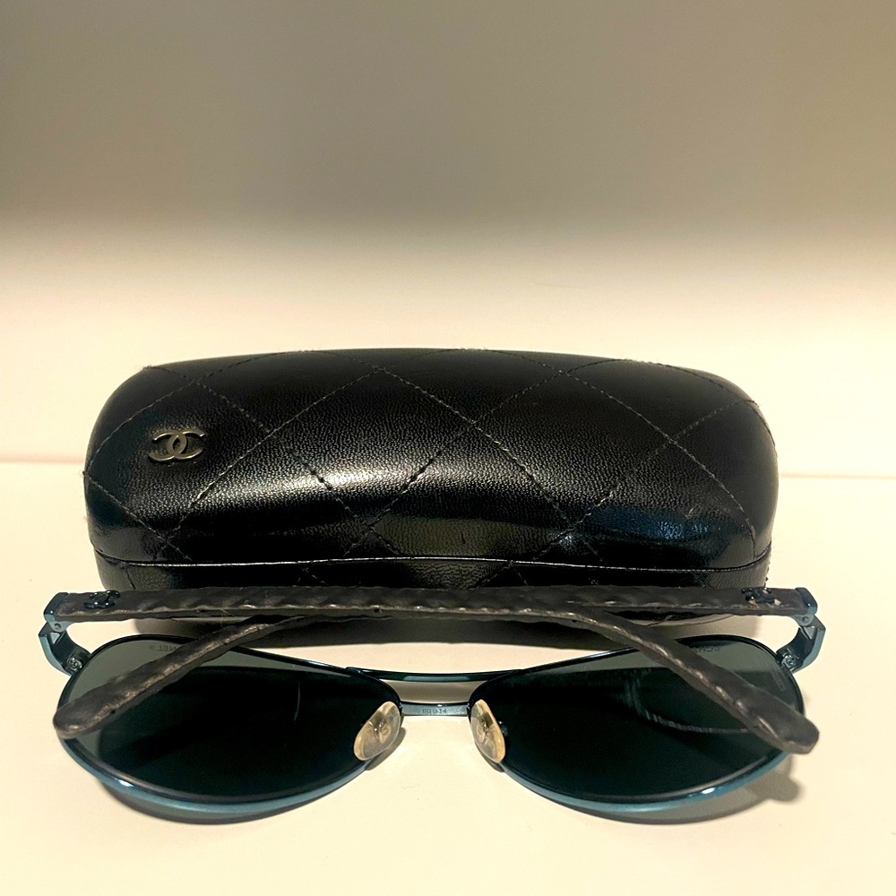CHANEL Aviator Sunglasses blue gradient polarized with Chanel logo case - Picture 7 of 9